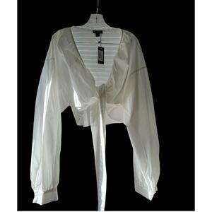 PrettyLittleThing Women's Size 16 Front Tie Low Cut Crop Top Long Sleeve (NWT)